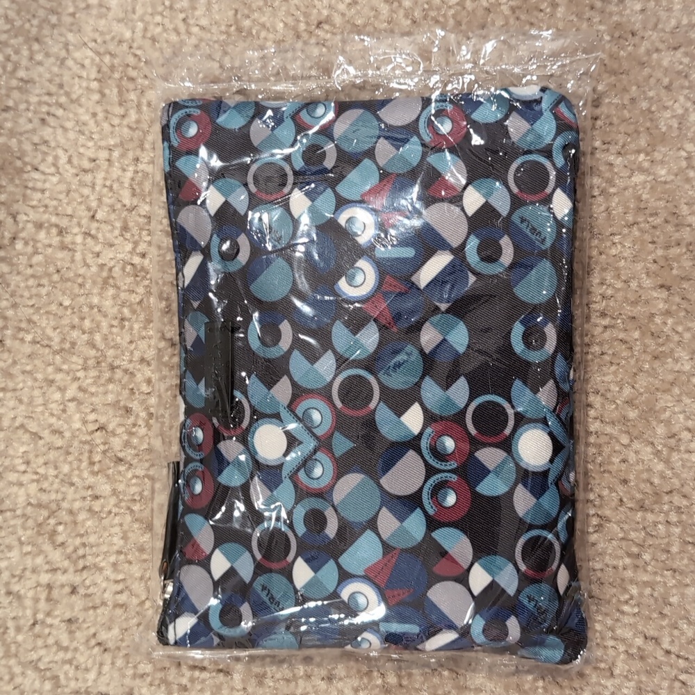 Eva Air x Furla amenity kit